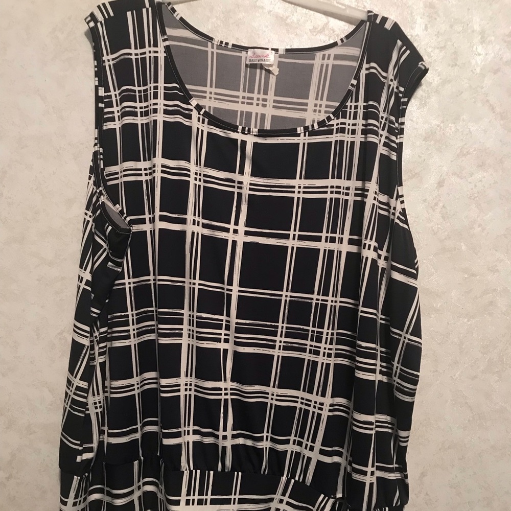 SWAK 5x dressy tank top/shell